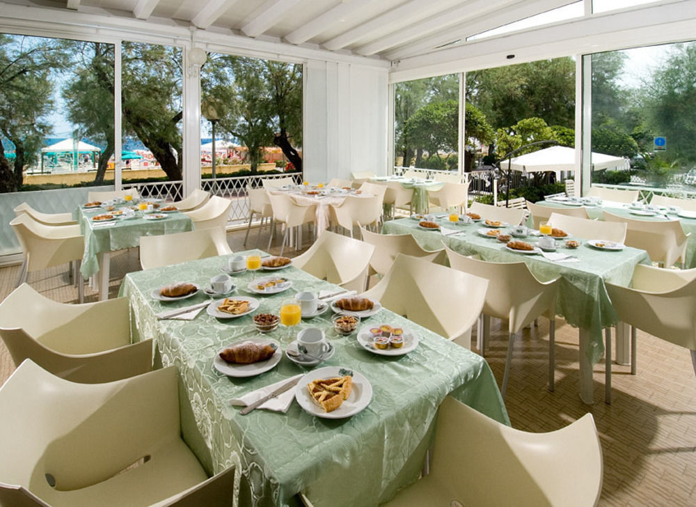 Hotel Majestic Hotel 3*